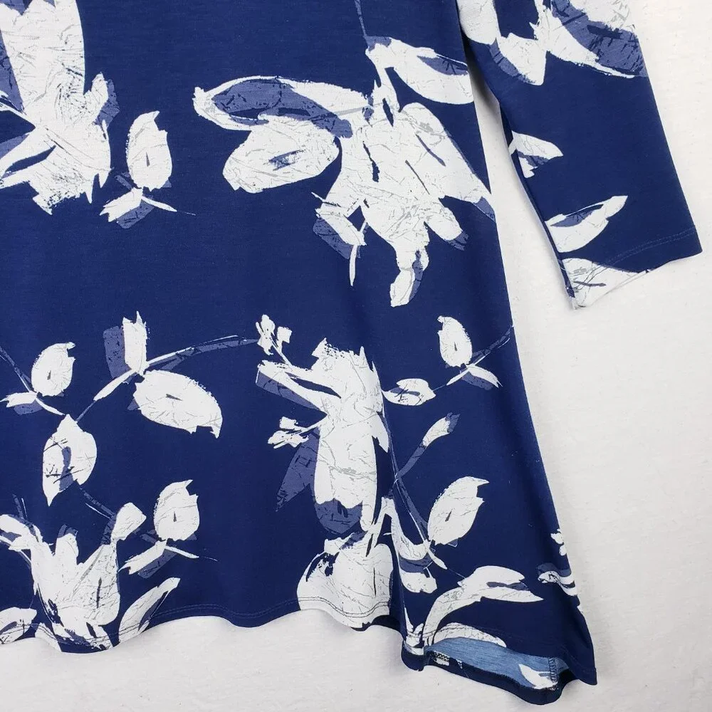 Clara Sun Woo USA Tunic Top Stretch Floral Print Sharkbite Hem size M Relaxed